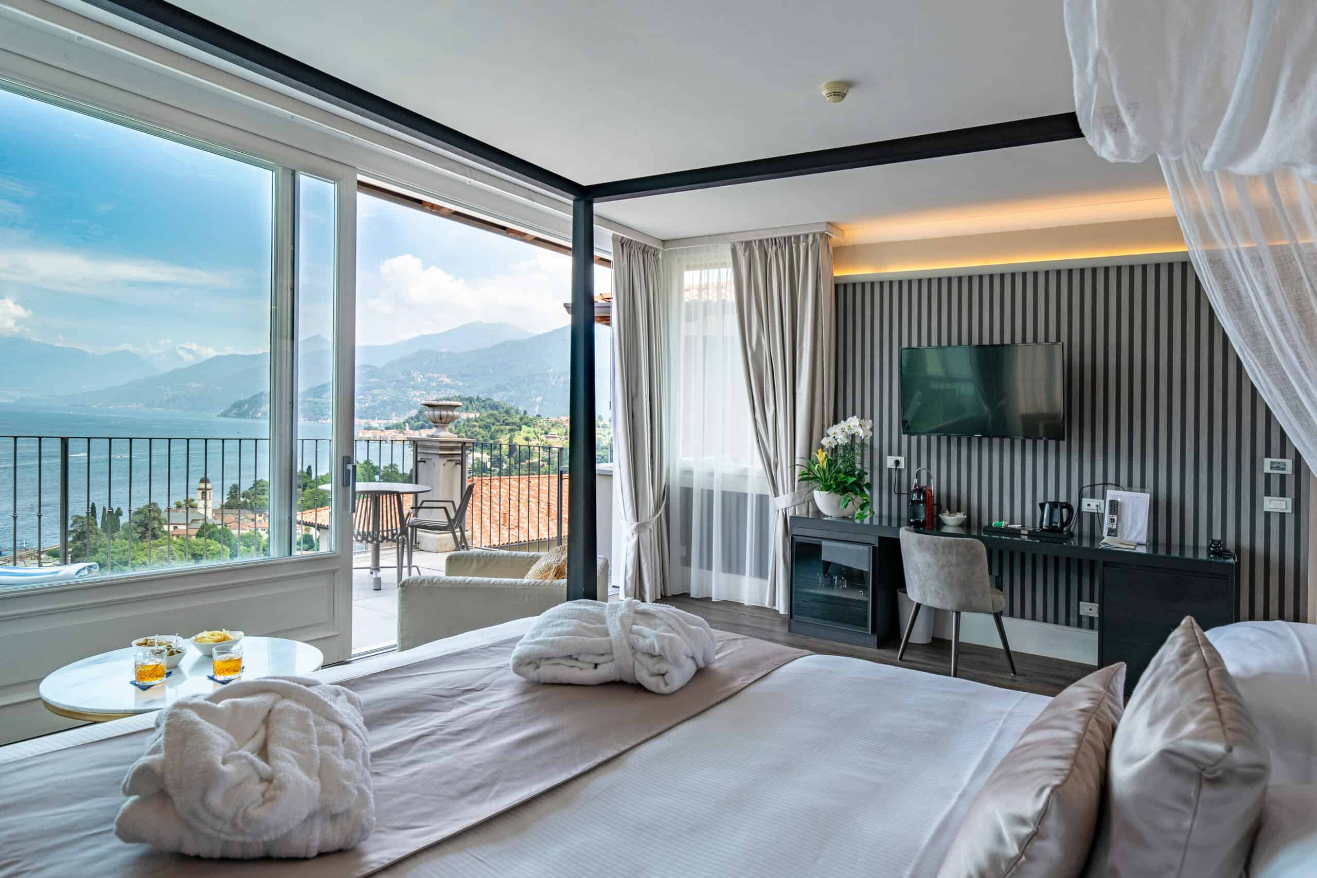 Panoramic Suite on Lake Como with terrace and outdoor living room